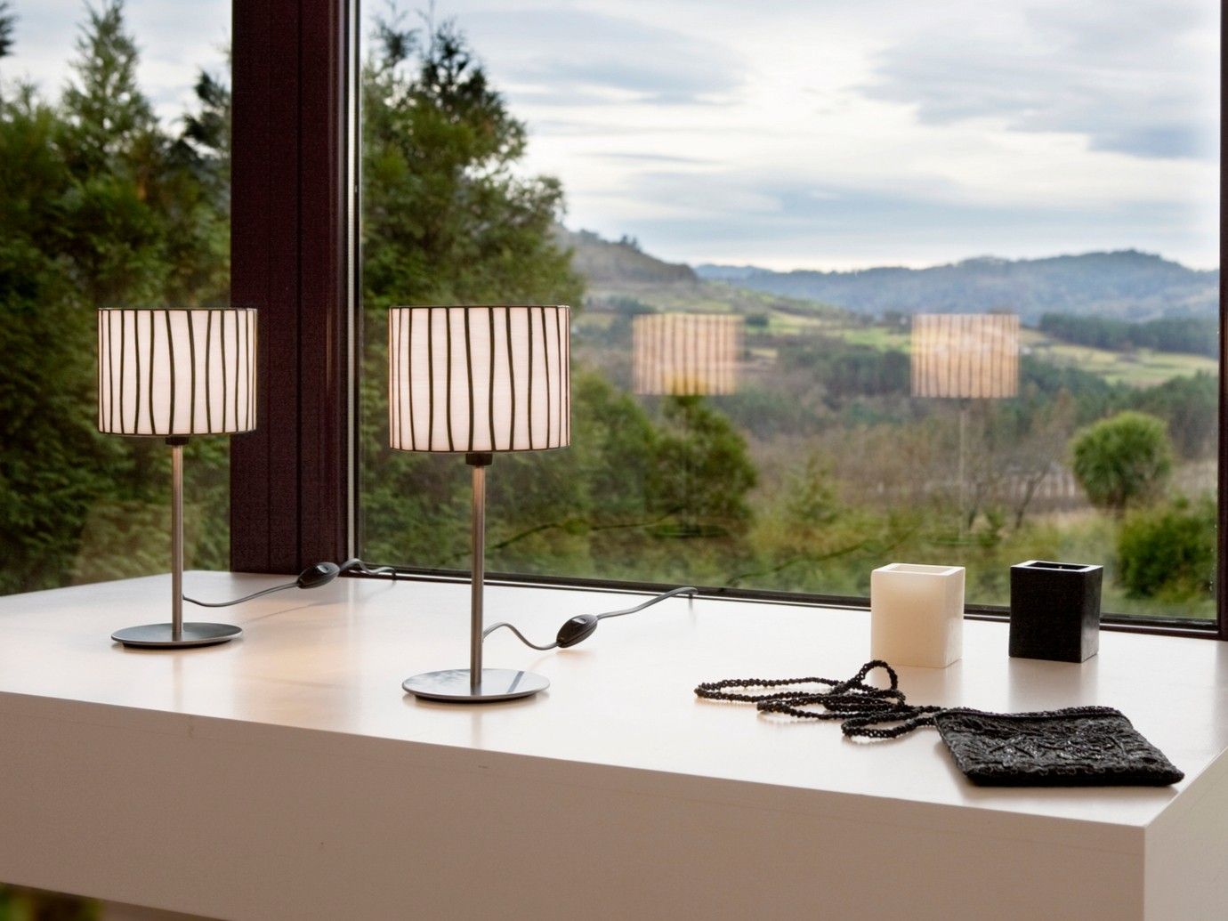 Стеклянная светодиодная настольная лампа A-Emotional Light Curvas ARCH-00082281