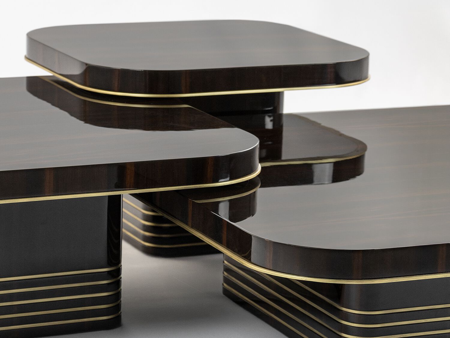 Квадратный журнальный столик из черного дерева JOSÉ LEITE DE CASTRO LIMA ARCH-00041308 - Вид №2