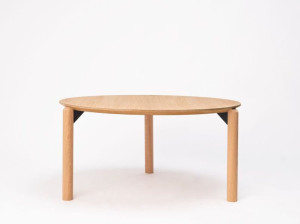 Круглый деревянный журнальный столик