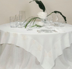 10599234 Maison Claire Скатерть 200x200см "Роза" (белая)(лён) Ткань