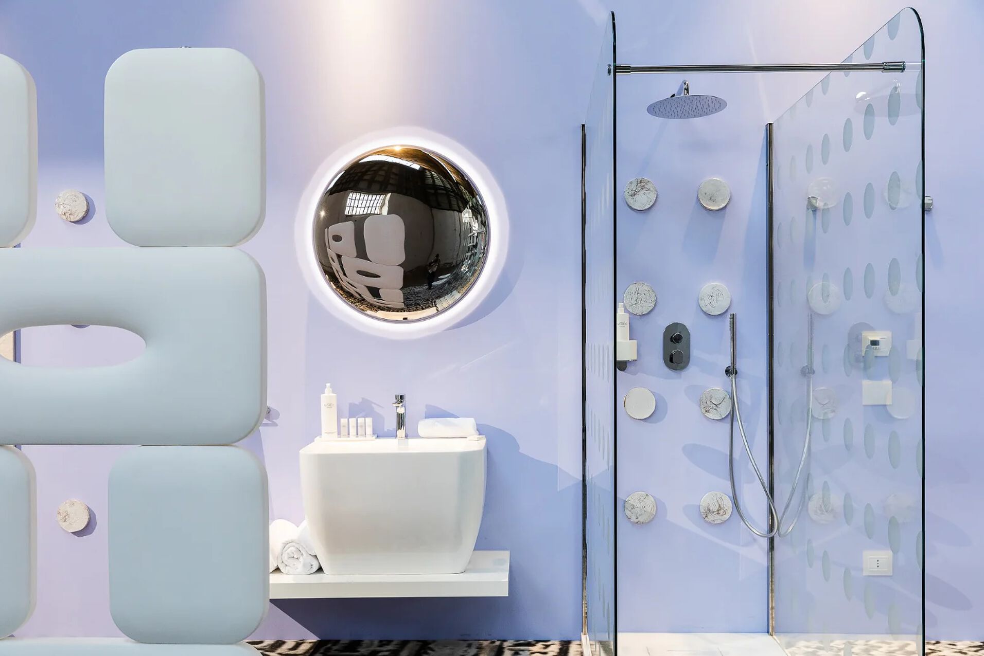 Декоративный предмет из зеркального стекла PlusObject DROP OF MERCURY ARCH-00041978 - Вид №1