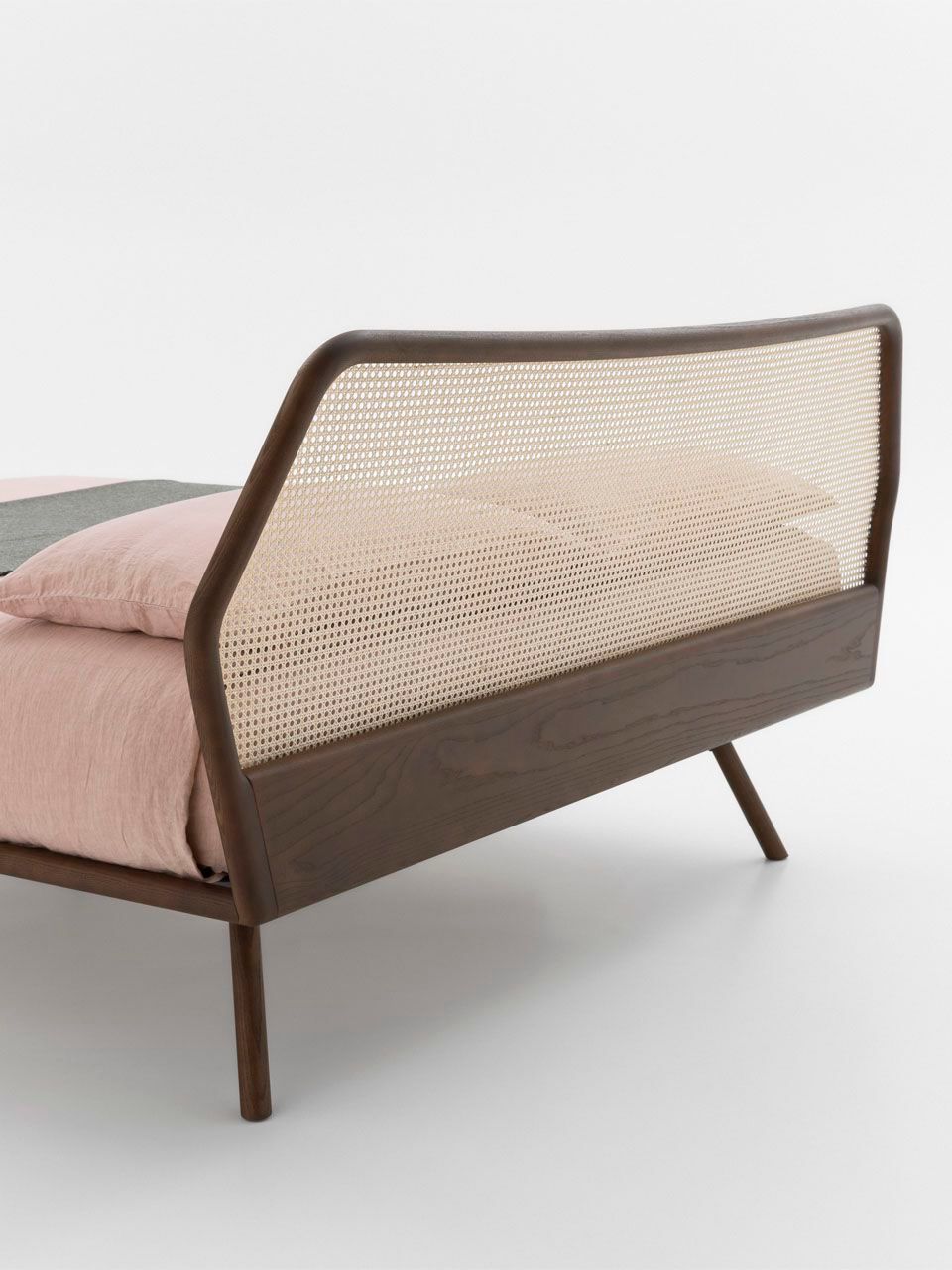 Кровать из массива дерева с изголовьем из Венской соломы Pianca TRAMA ARCH-00054304 - Вид №3