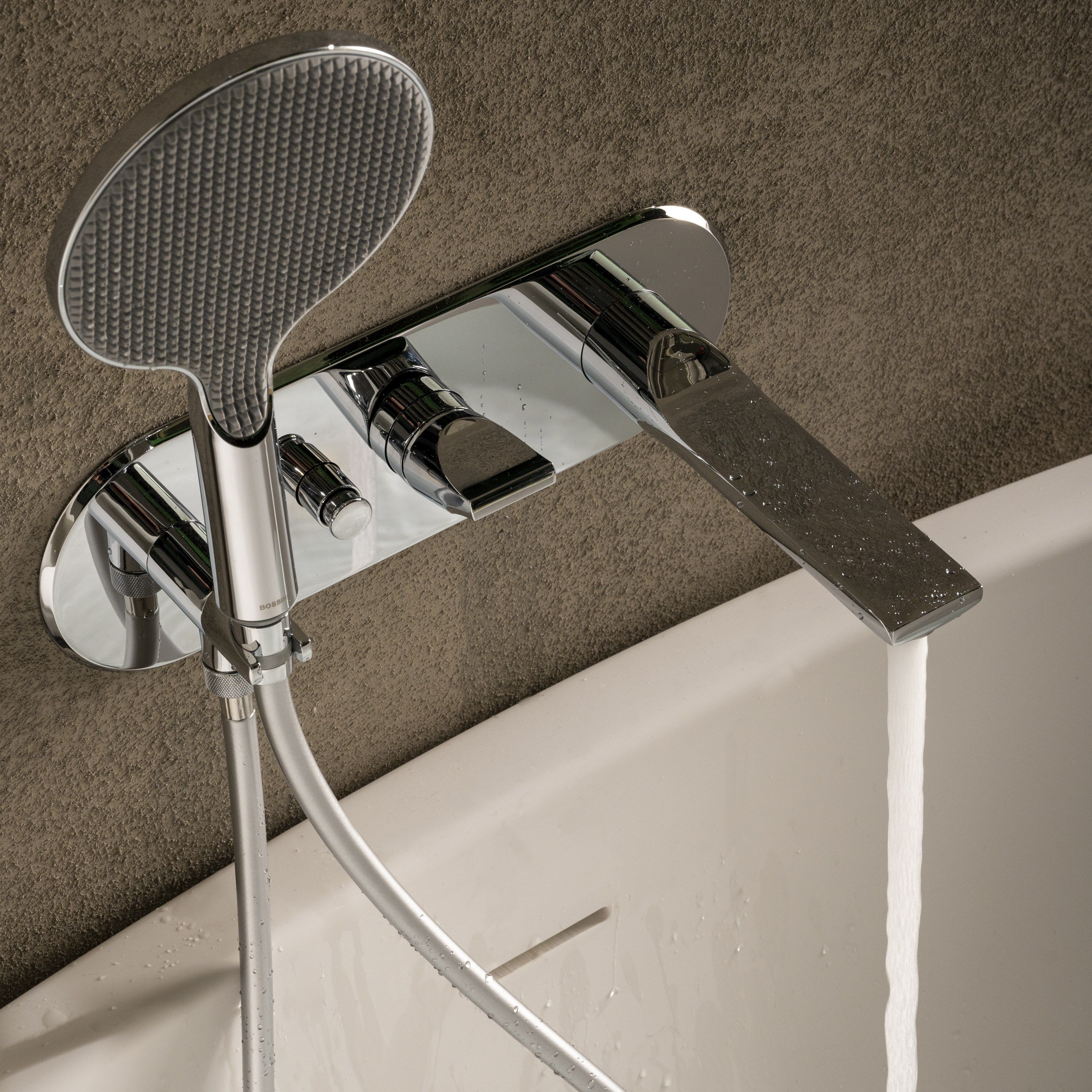 Настенный смеситель для ванны ABS с ручным душем Bossini Apex ARCH-00119835 - Вид №1