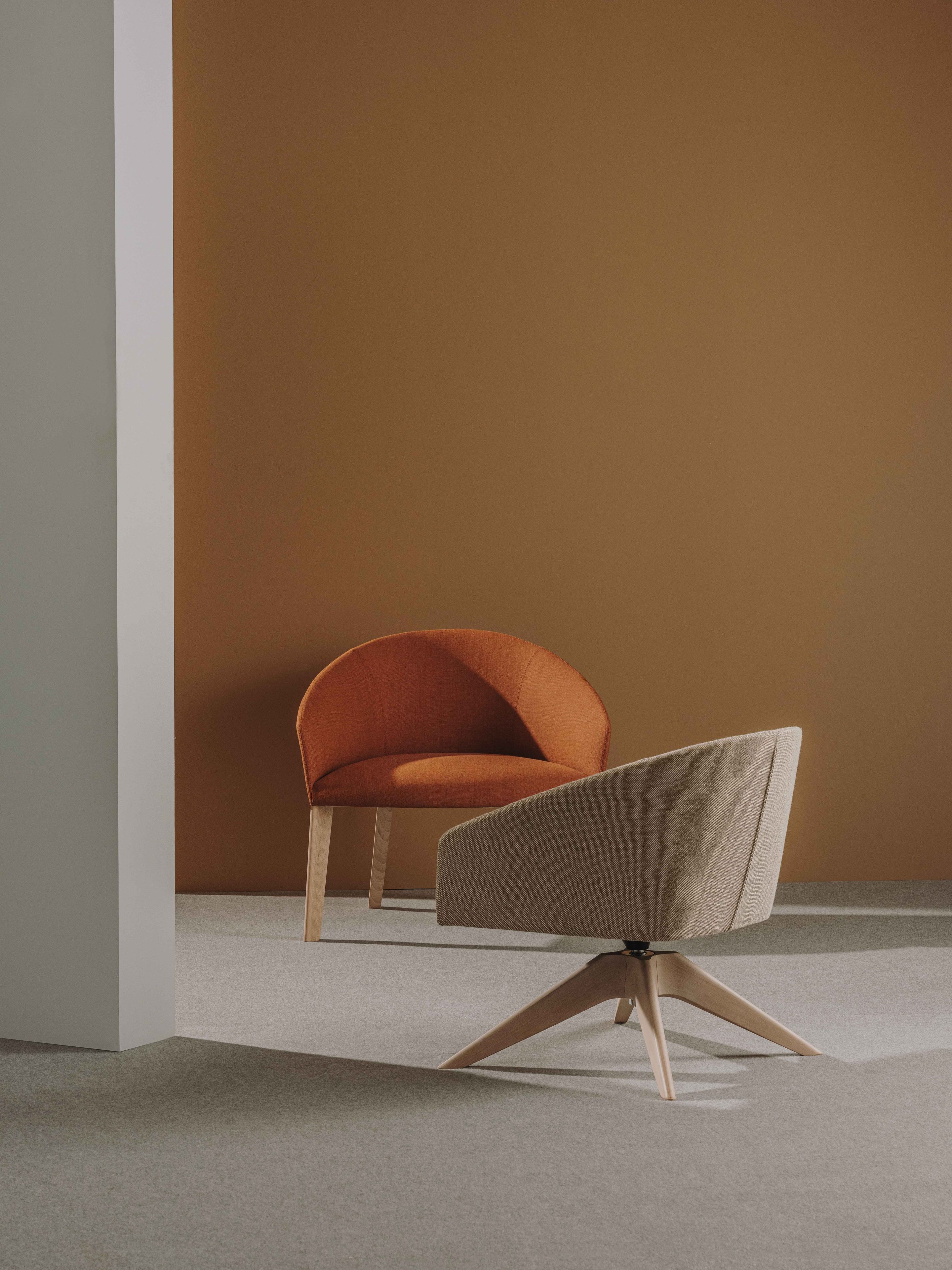 Тканевое кресло с подлокотниками Andreu World бренди ARCH-00144152 - Вид №1