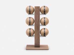 Набор взвешенных шариков из дерева и кожи