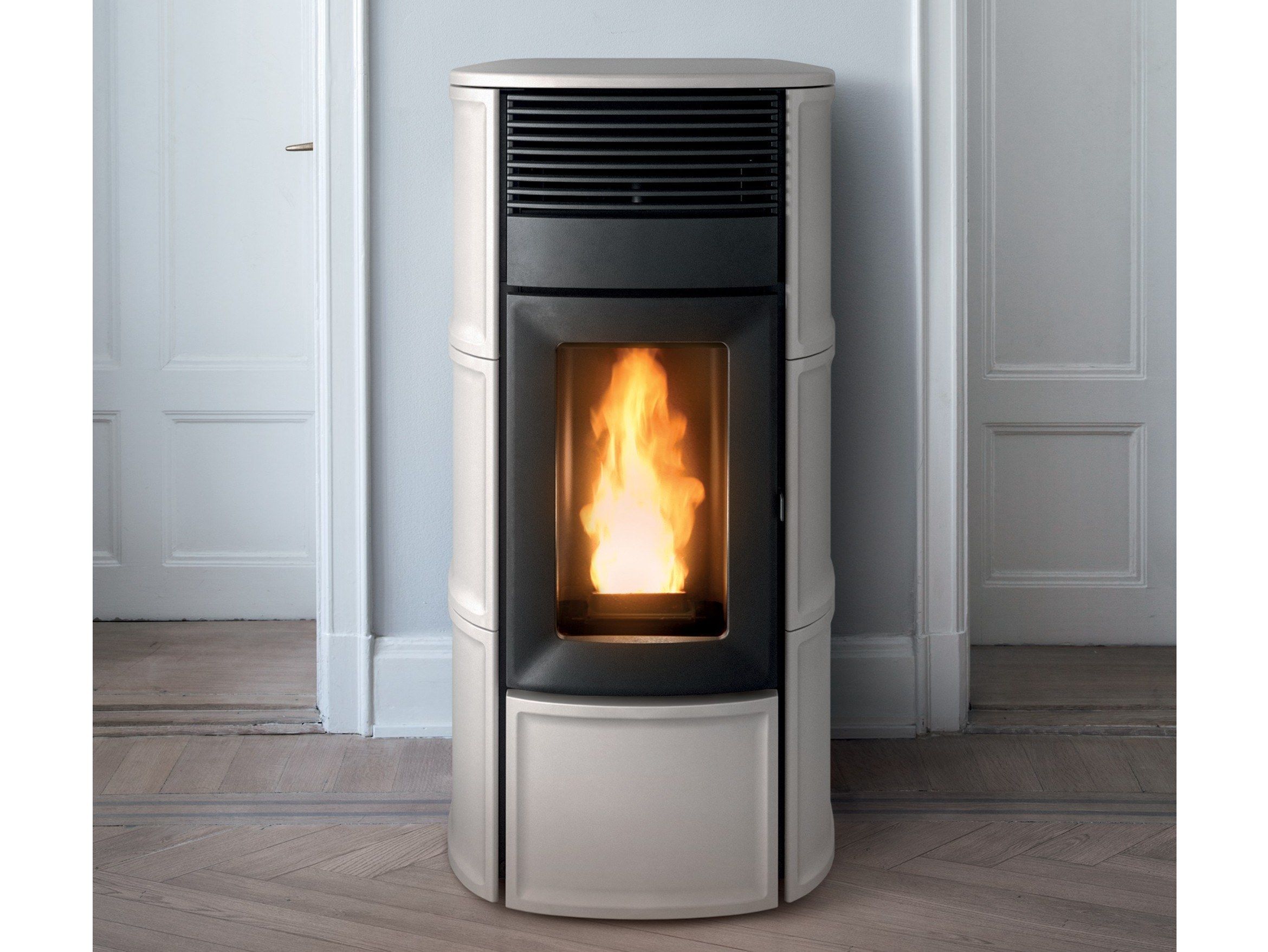 Экологичная печь для гранул в классическом стиле MCZ SUITE ARCH-00117073