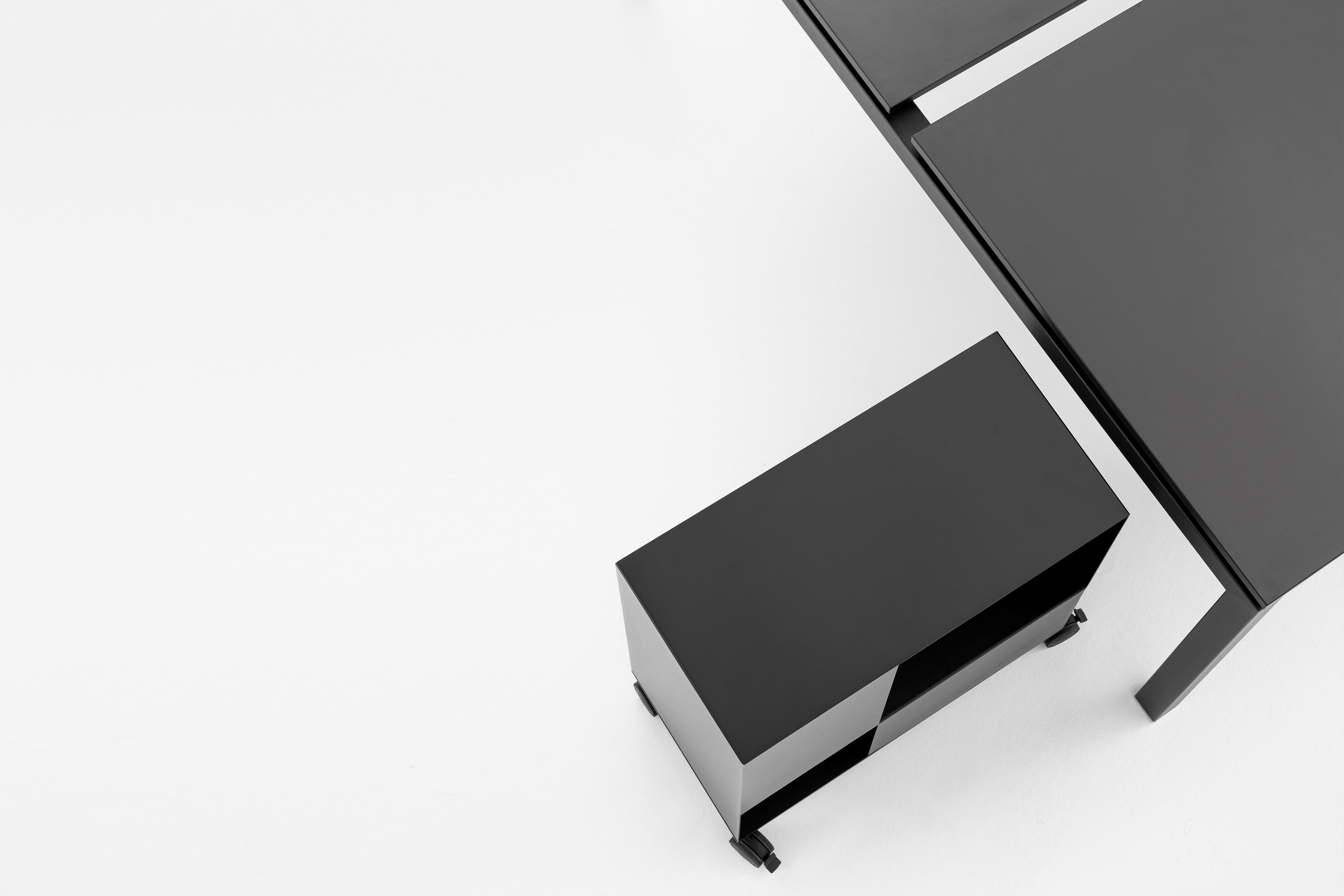 Ламинированный стол с перегородками Mara FIFTY 50 BENCH ARCH-00111801 - Вид №3