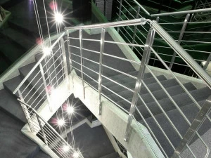 Officine Sandrini Парапет из нержавеющей стали для лестницы
