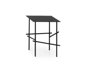 Стальной квадратный журнальный столик