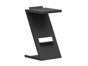 Высокий железный стул