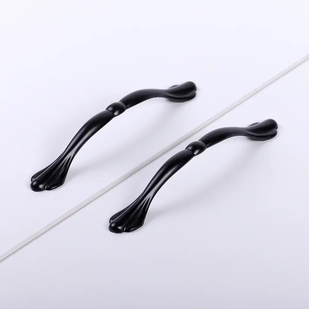 Мебельная ручка-скоба L4.028 черная 128 мм LARVIJ STLM-2176404 - Вид №6