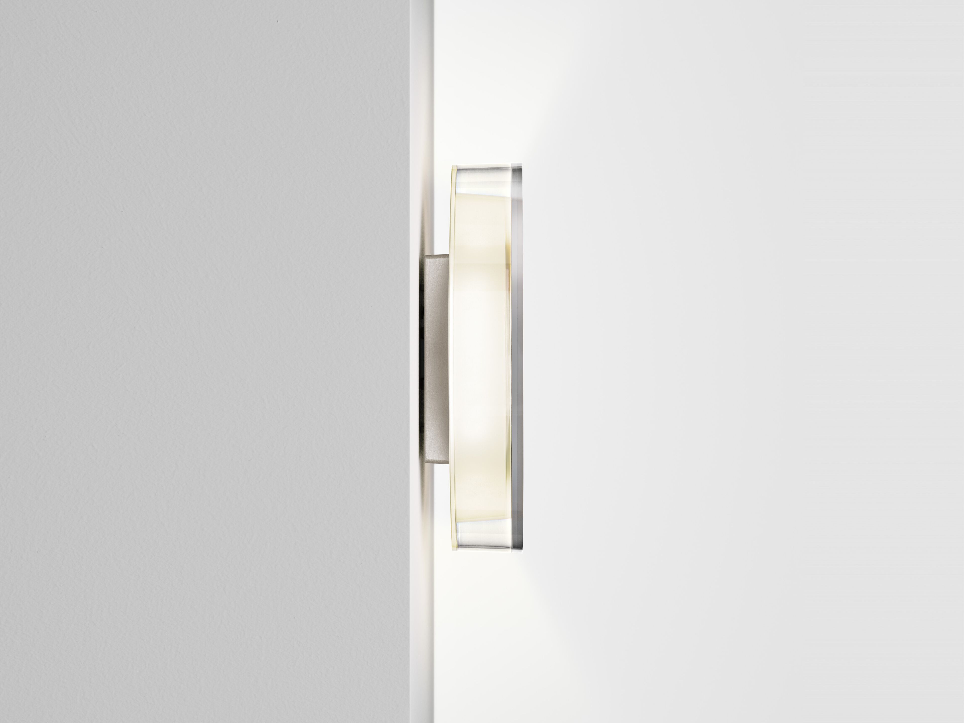 Алюминиевый и стеклянный светодиодный настенный светильник serien.lighting LYD ARCH-00043621 - Вид №19