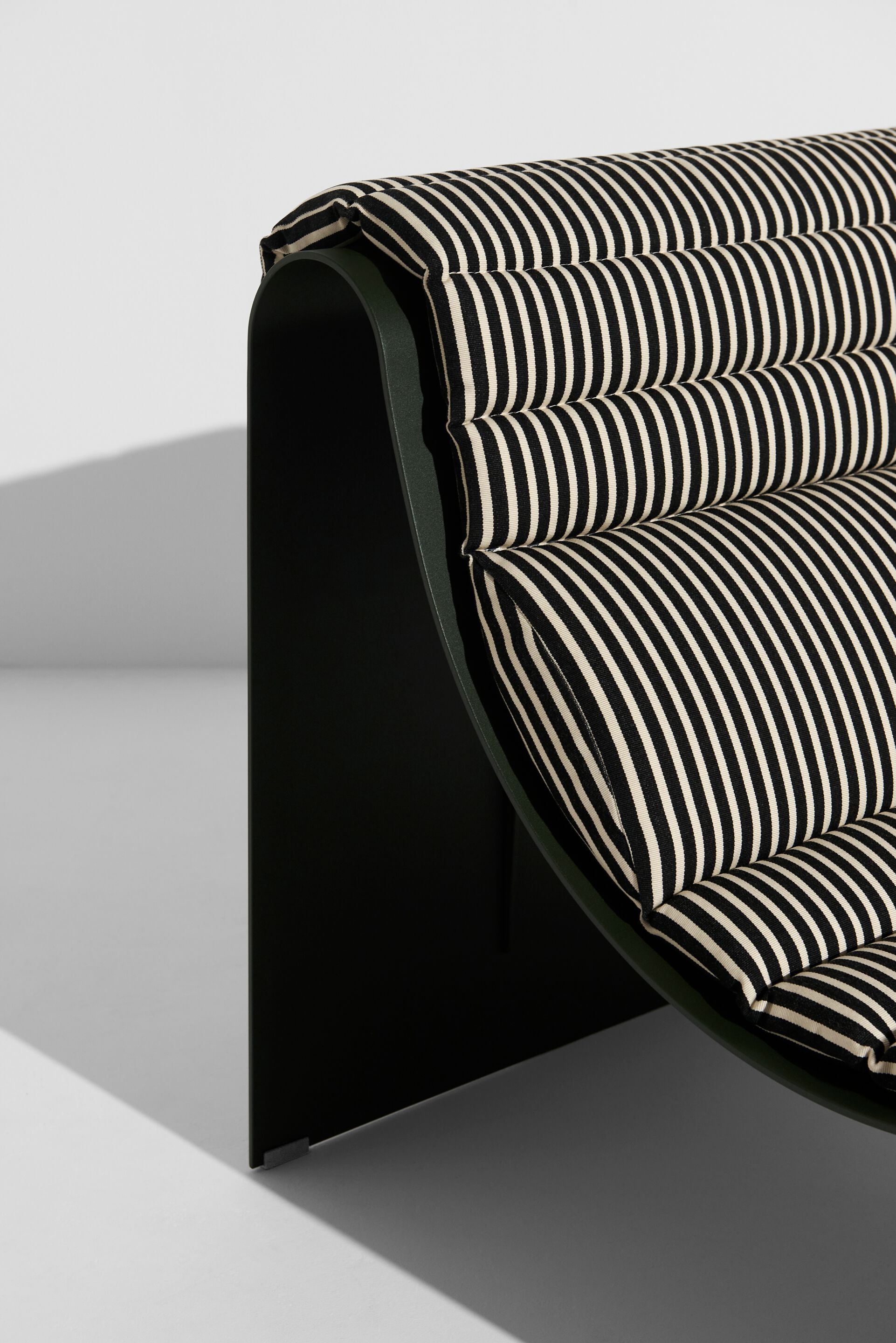 Алюминиевая Садовая кровать с порошковым покрытием Petite Friture Eclipse ARCH-00106915 - Вид №5