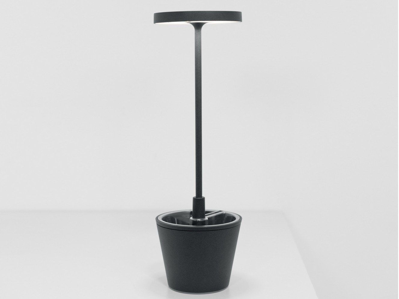 Алюминиевая аккумуляторная батарея настольная лампа Zafferano Poldina ARCH-00059520 - Вид №20