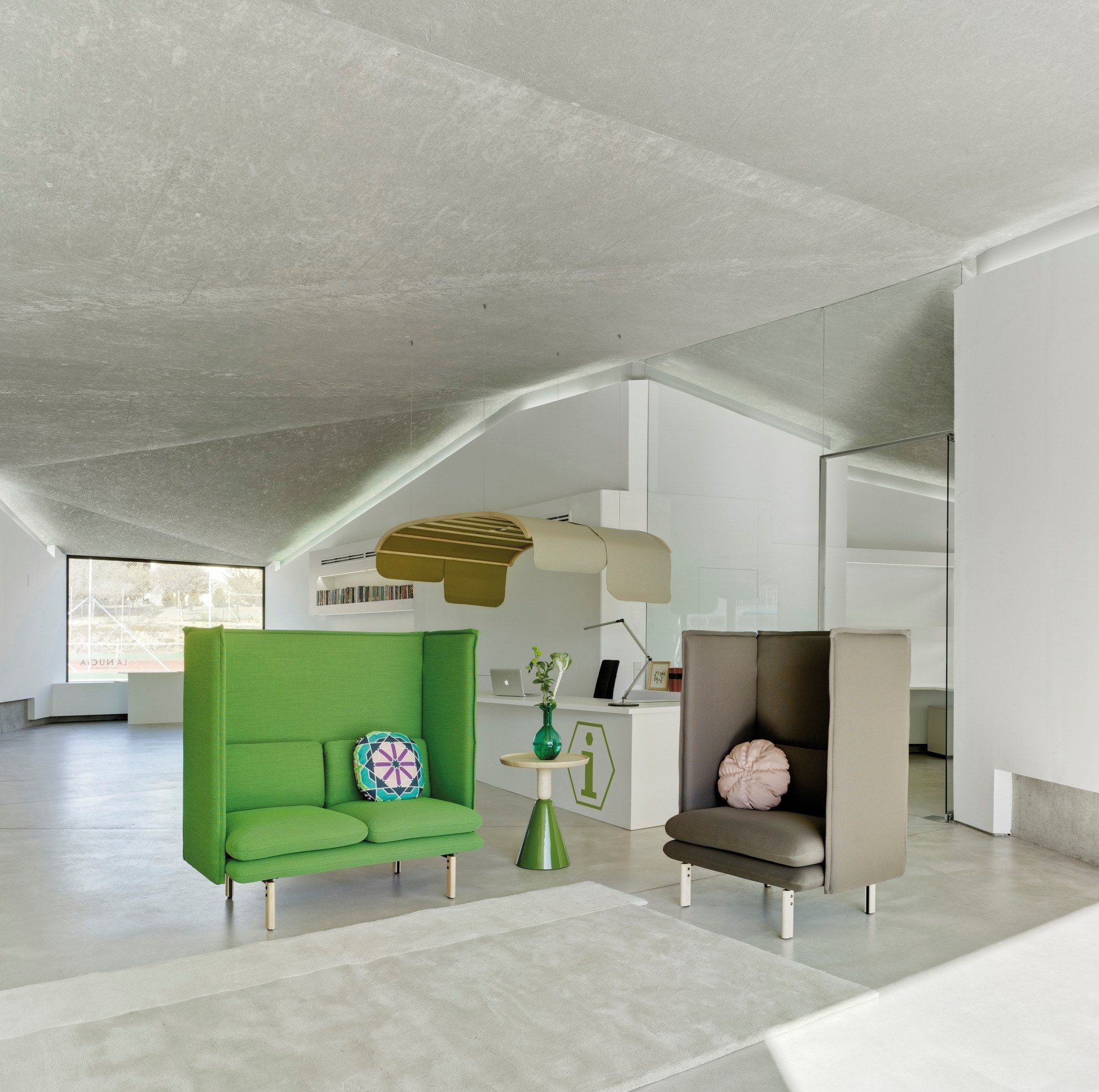 Тканевое кресло с подлокотниками SANCAL Rew ARCH-00026922 - Вид №2