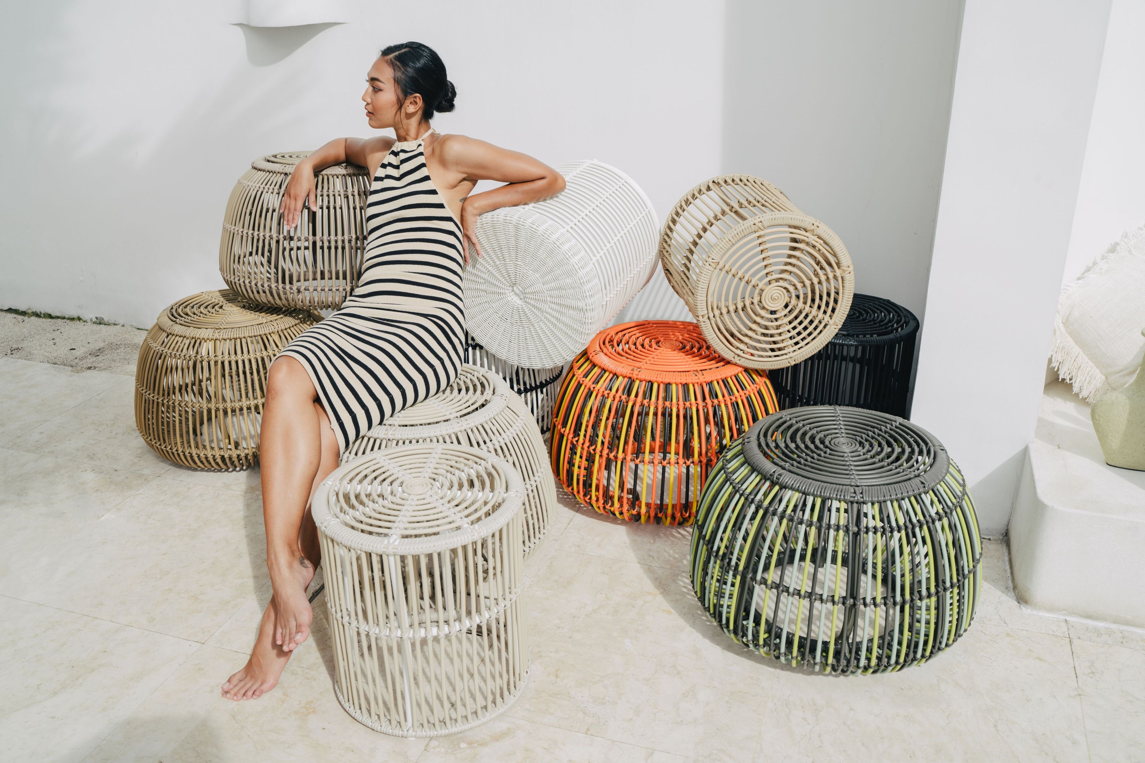 Круглый журнальный столик из синтетического волокна cbdesign Bizarre ARCH-00089330 - Вид №1