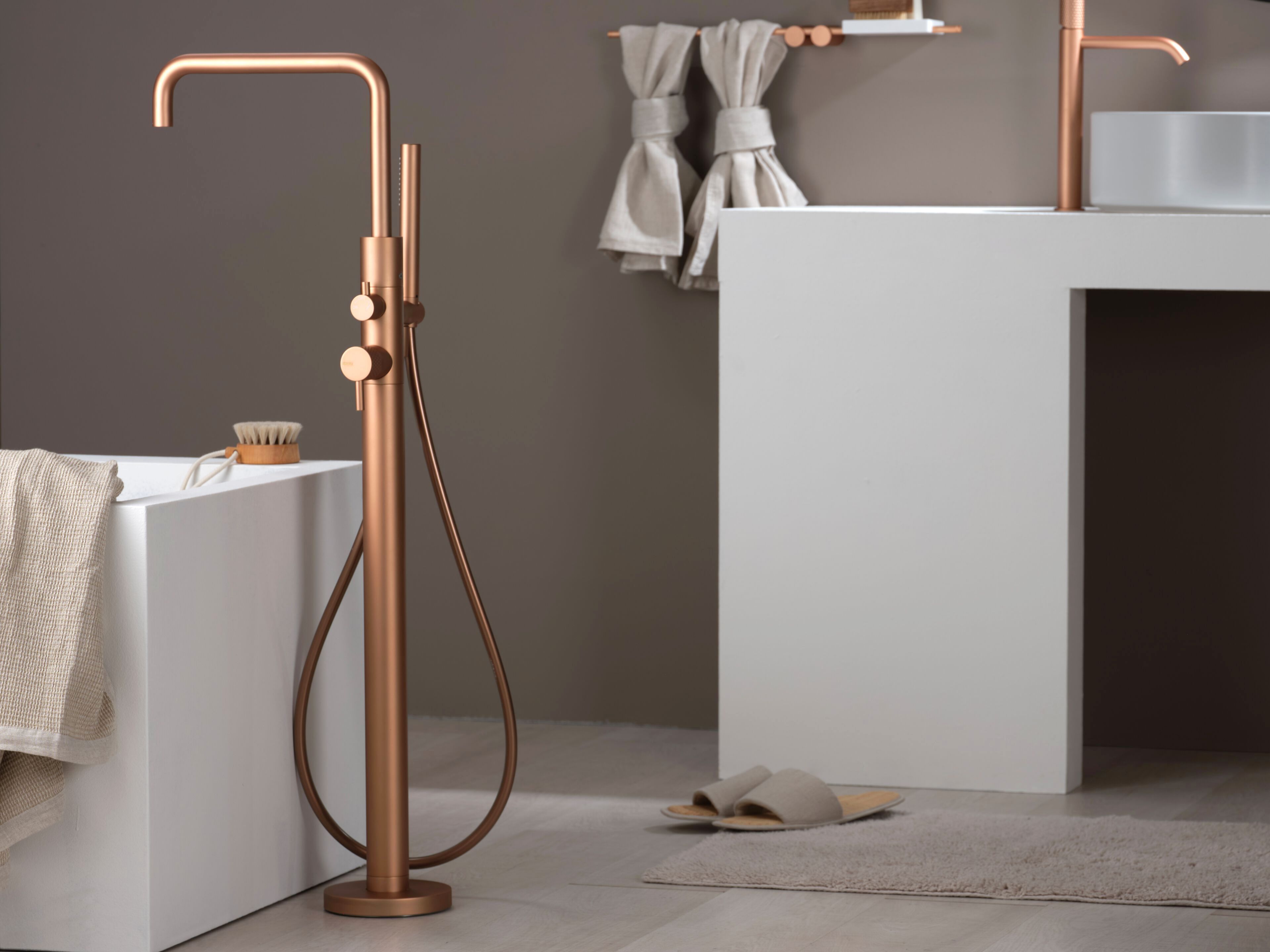 Смеситель для ванны с ручным душем Ritmonio диаметр 35 отпечатков пальцев ARCH-00074529 - Вид №1