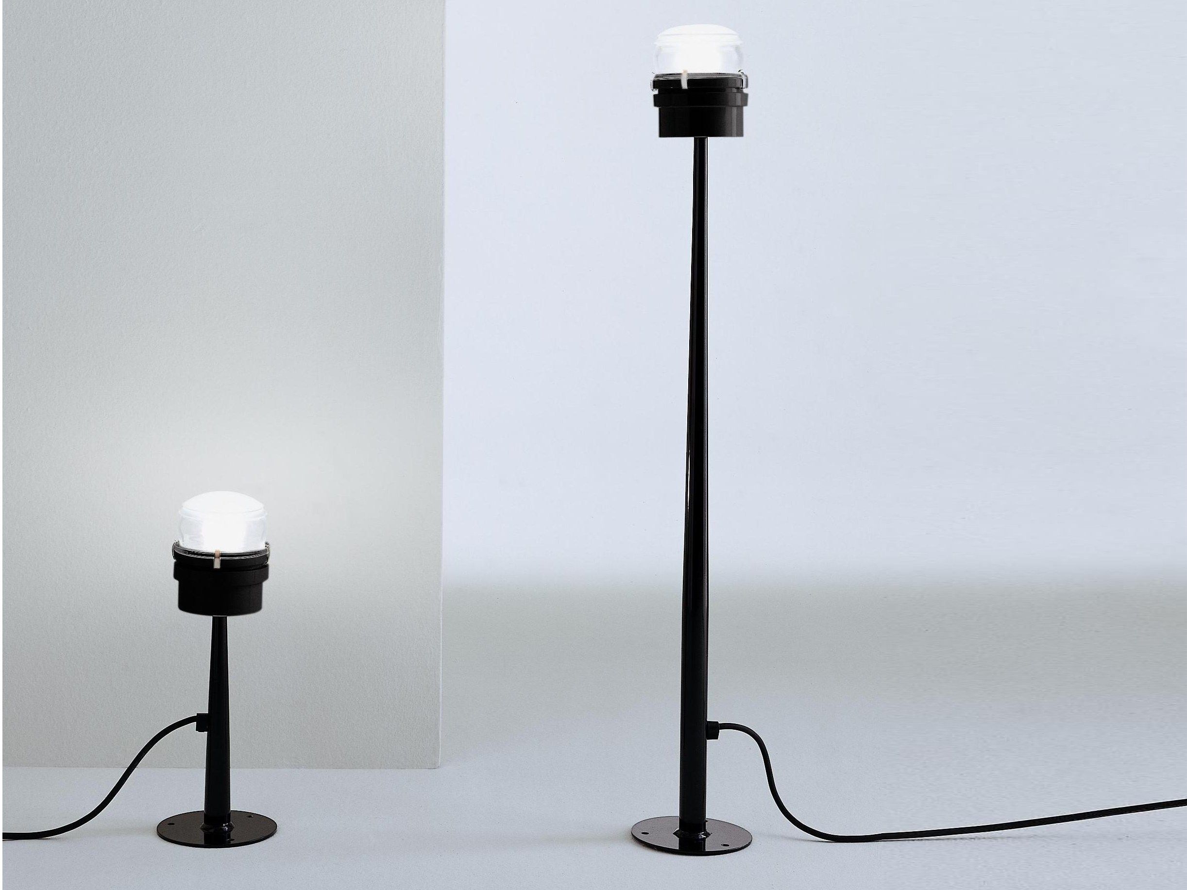 Алюминиевый световой столб Oluce Френель ARCH-00066529