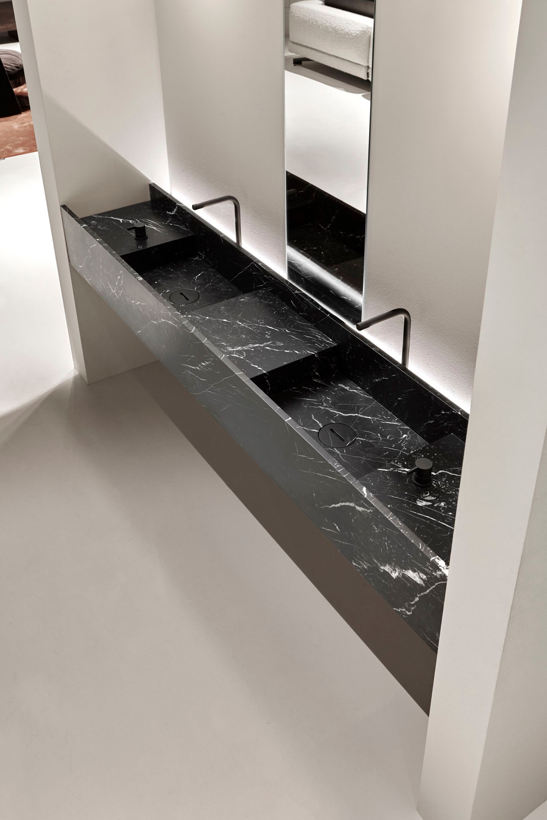 Прямоугольная подвесная раковина из черного мрамора Marquina с столешницей Antoniolupi STREET ARCH-00132447 - Вид №1