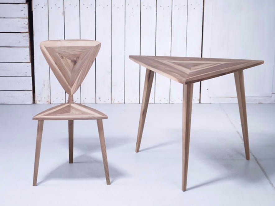 Треугольный обеденный стол из массива дерева HOOKL und STOOL Stealth ARCH-00028820 - Вид №5