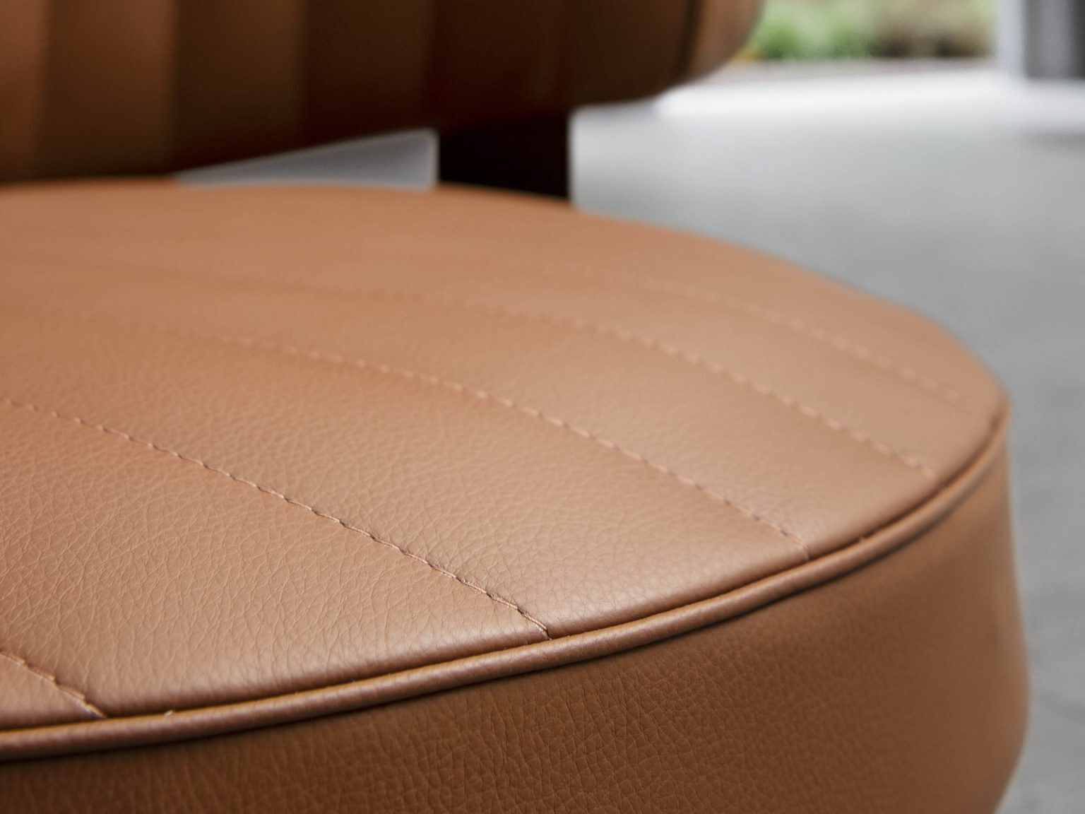 Мягкий стул с подлокотниками VALENTINI MISS ARCH-00059554 - Вид №1