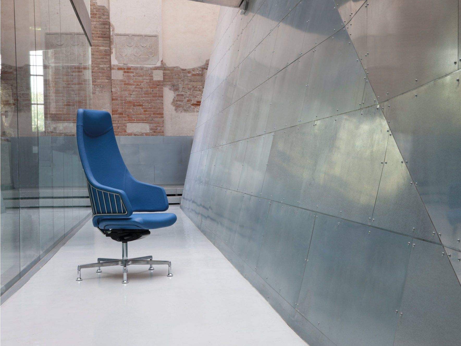 Регулируемое по высоте офисное кресло с колесами 5 спиц Luxy Италия ARCH-00013144 - Вид №11