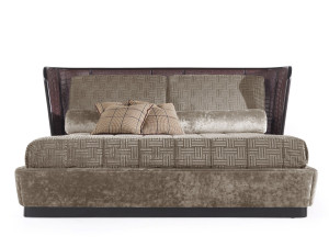 Бархатная кровать размера "king-size" с мягким изголовьем