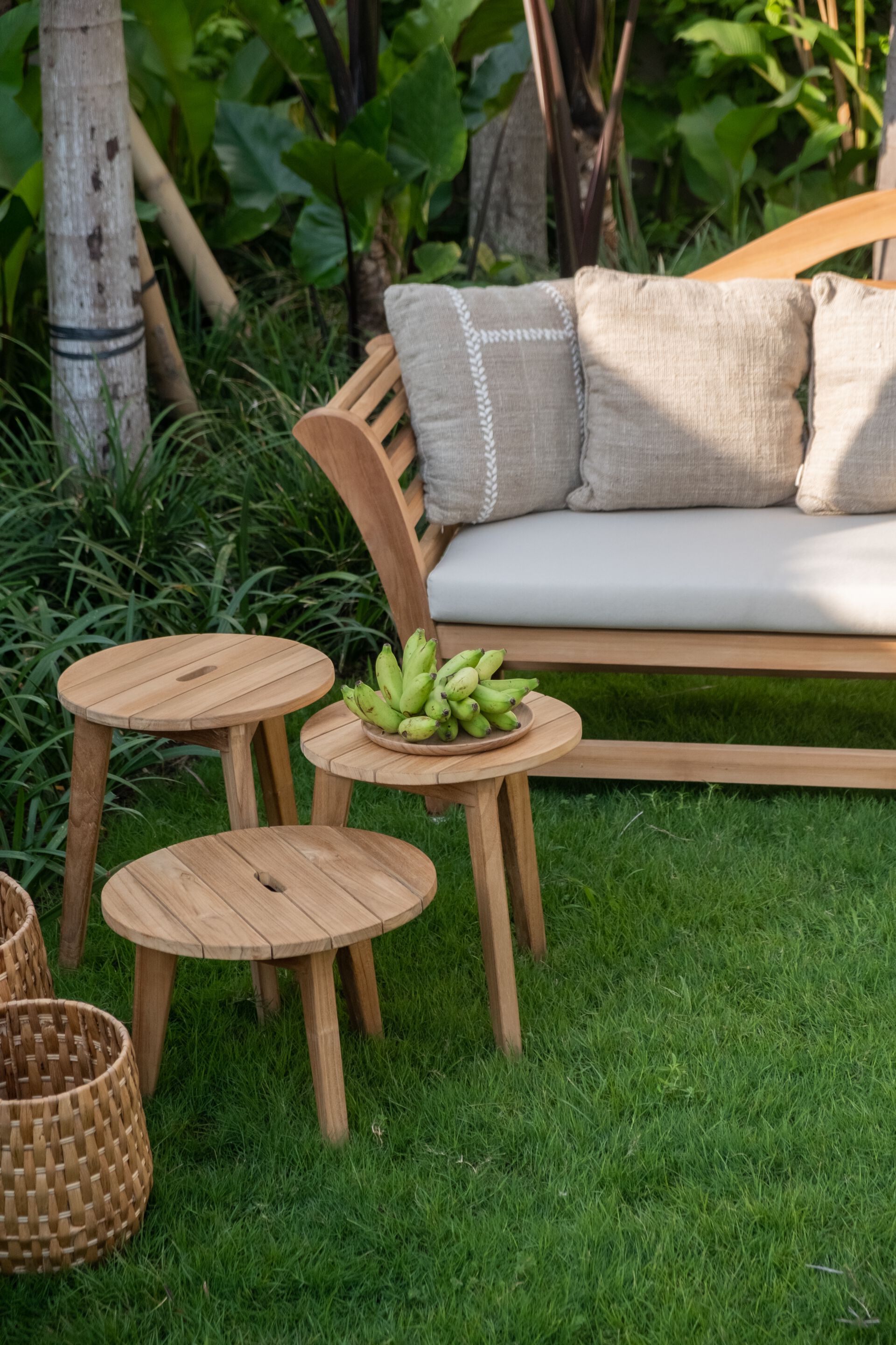 Круглый низкий стол из тикового дерева cbdesign Cosito ARCH-00125050 - Вид №1