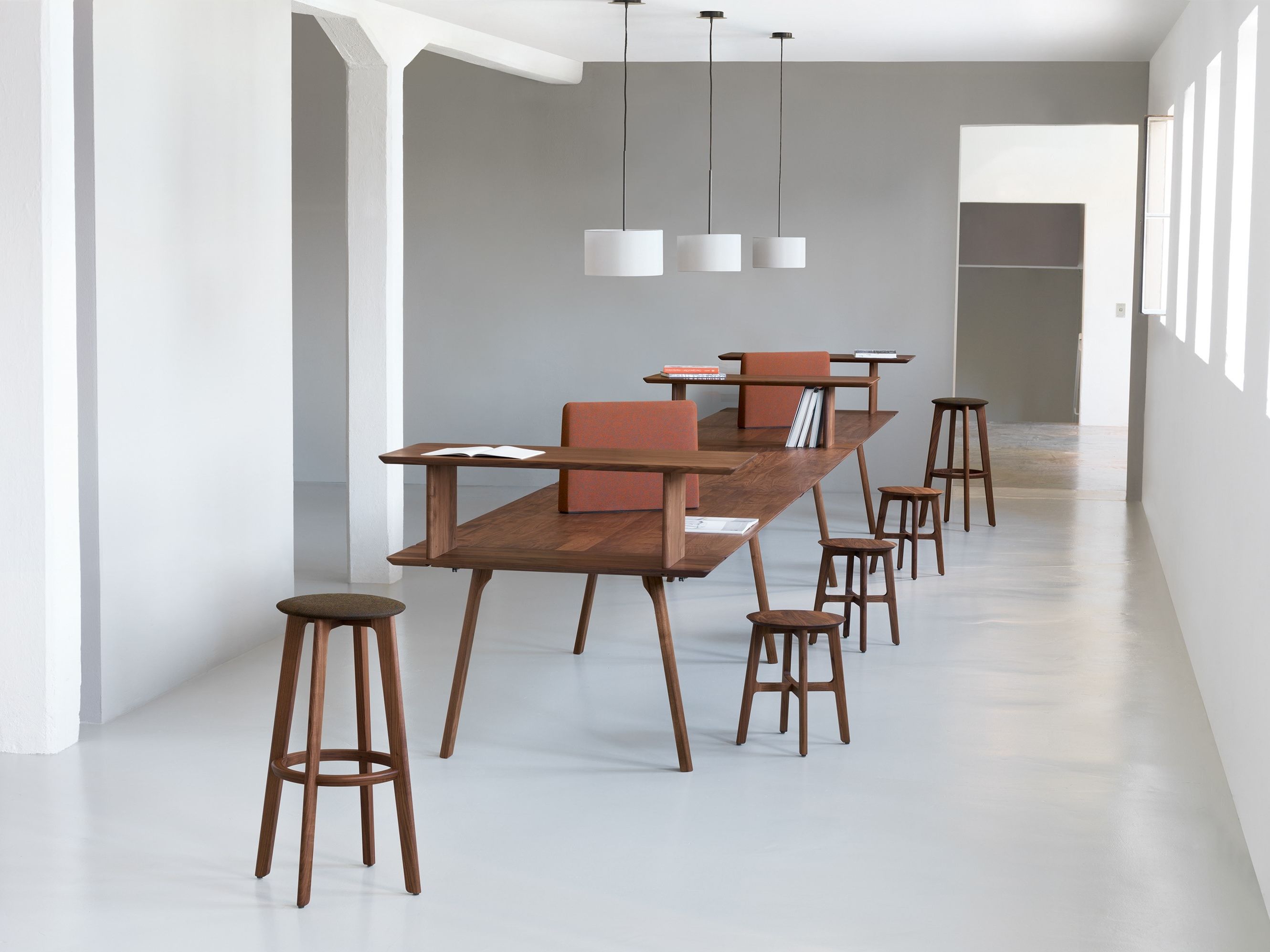 Секционный стол из массива дерева ZEITRAUM ARCH-00047819 - Вид №8