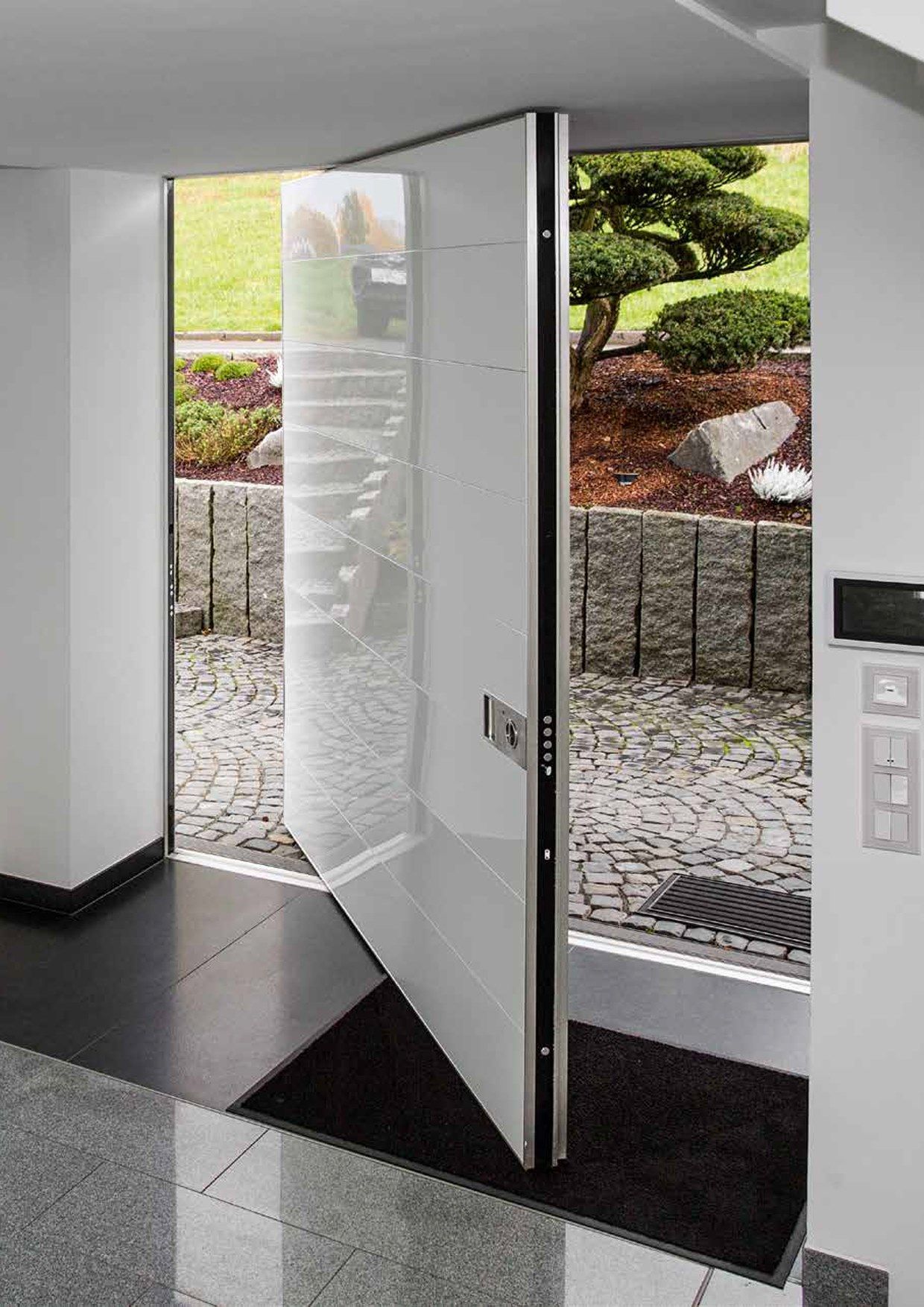 Бронированная дверь с термической резкой Oikos Synua ARCH-00008246 - Вид №1