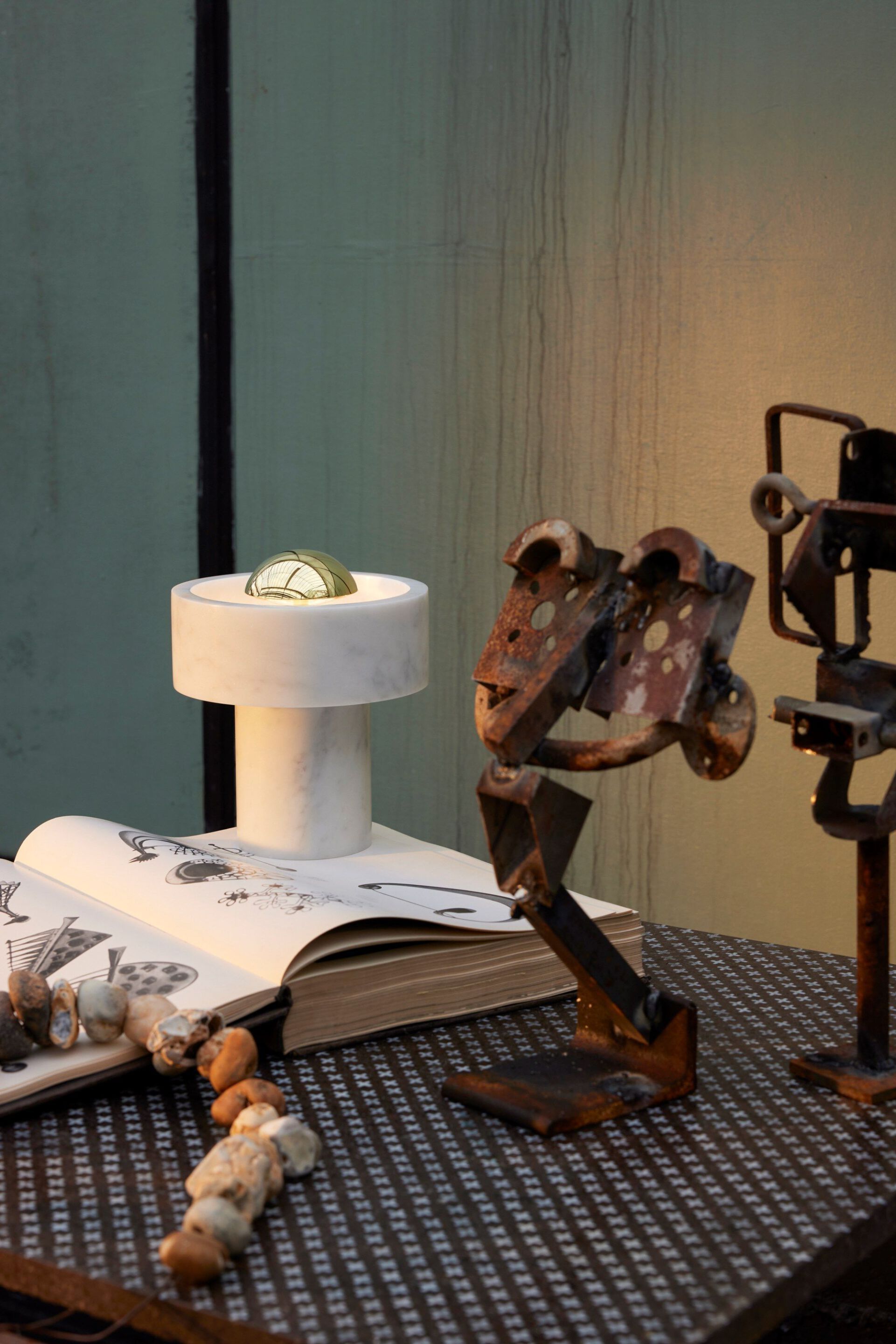 Мраморная светодиодная настольная лампа In Stock Tom Dixon ARCH-00028871 - Вид №15