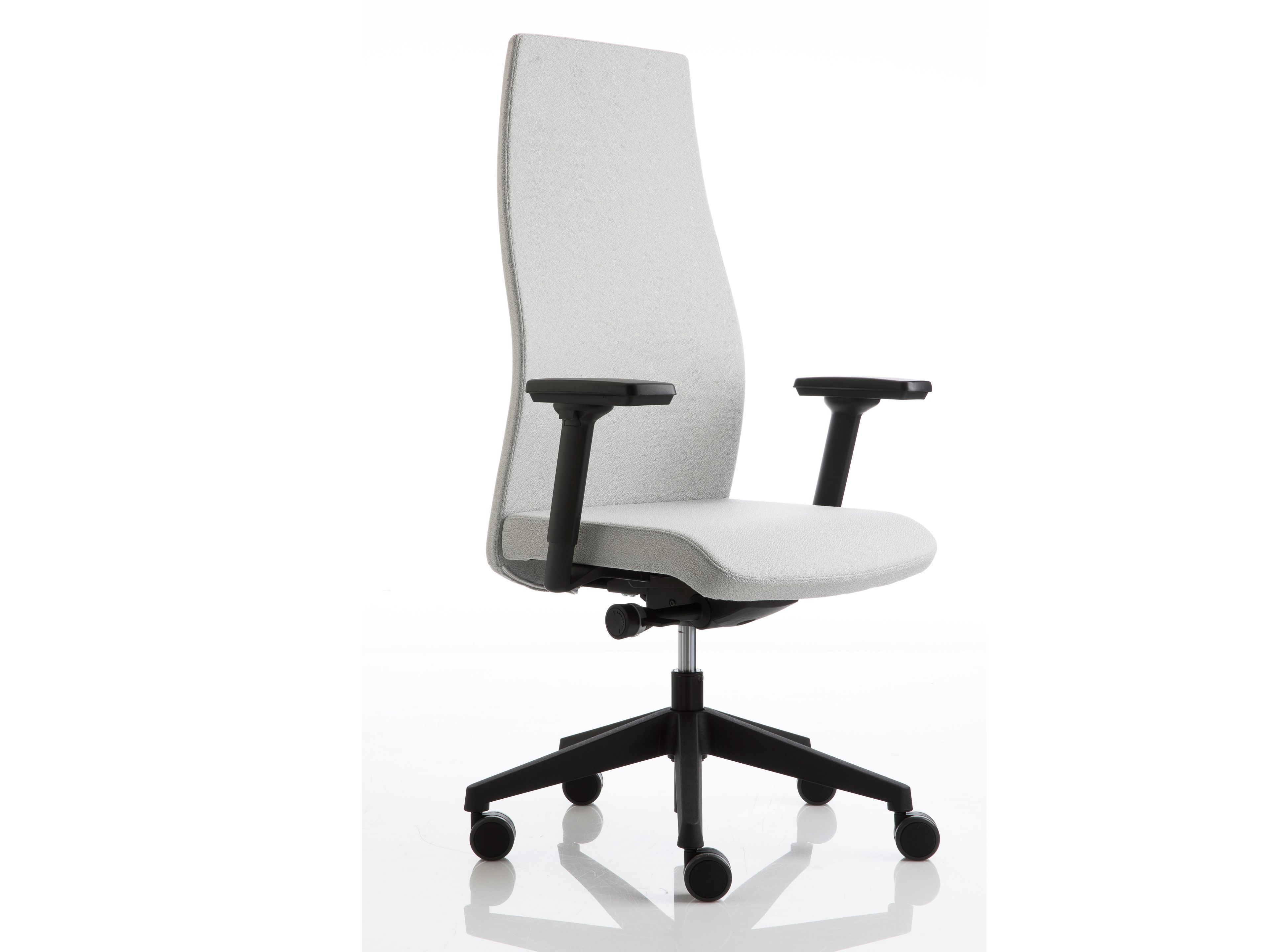 Мягкий тканевый операционный стул с подлокотниками Luxy SmartOffice ARCH-00101436