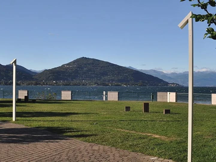 Алюминиевый светодиодный торшер Artemide Chilone ARCH-00146439