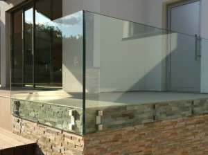 Q-RAILING ITALIA Парапет со светодиодами для окон и балконов для лестниц Easy glass®
