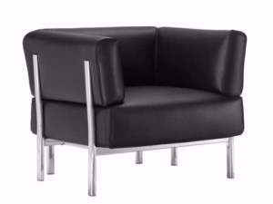 Кресло с подлокотниками