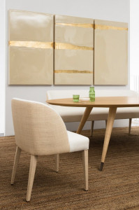 Мягкий стул из ткани