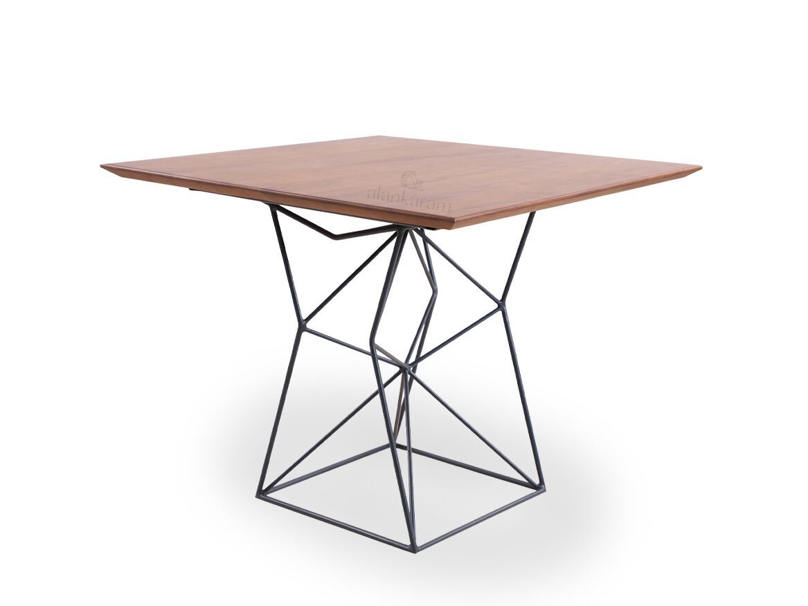 Деревянный квадратный стол Alankaram NYOTA ARCH-00001925