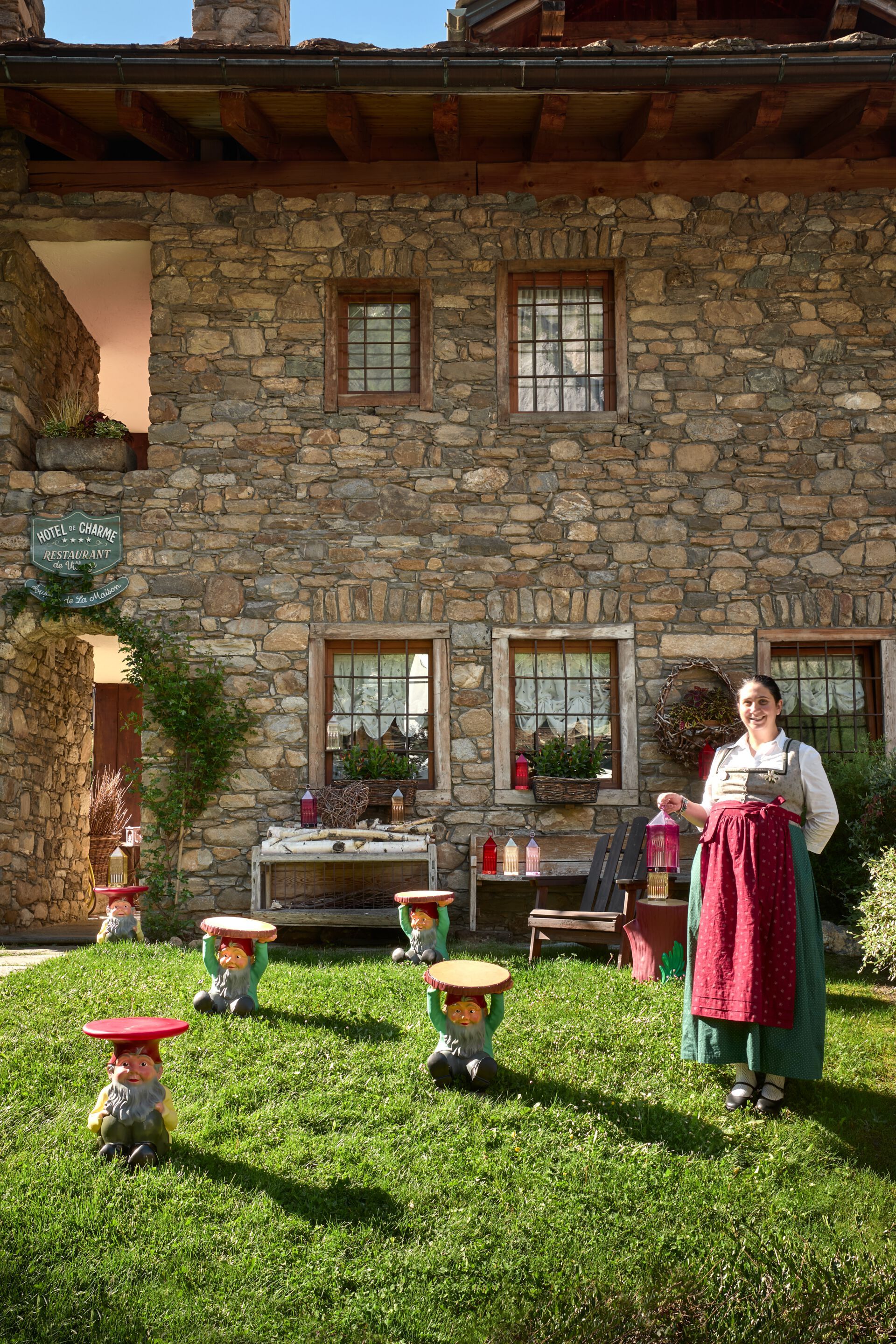 Круглый стол для сада из инженерного пластика Kartell NAPOLEON ARCH-00116440 - Вид №3