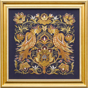 10659137 Торжокские золотошвеи Панно "Встреча", 28,5*28, рисунок 1675, Свекольный Габардин