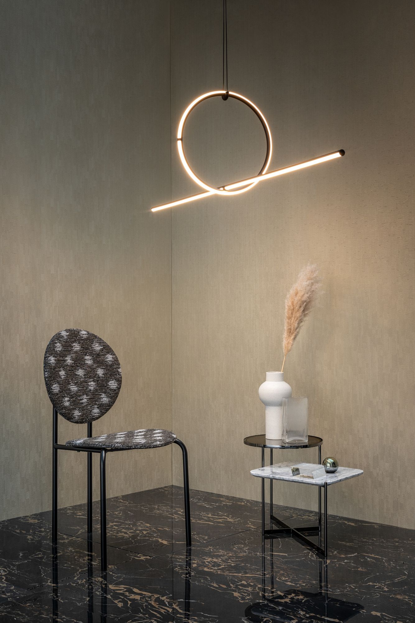 Тканевый мягкий стул с медальоном SP01 Michelle ARCH-00103379 - Вид №2