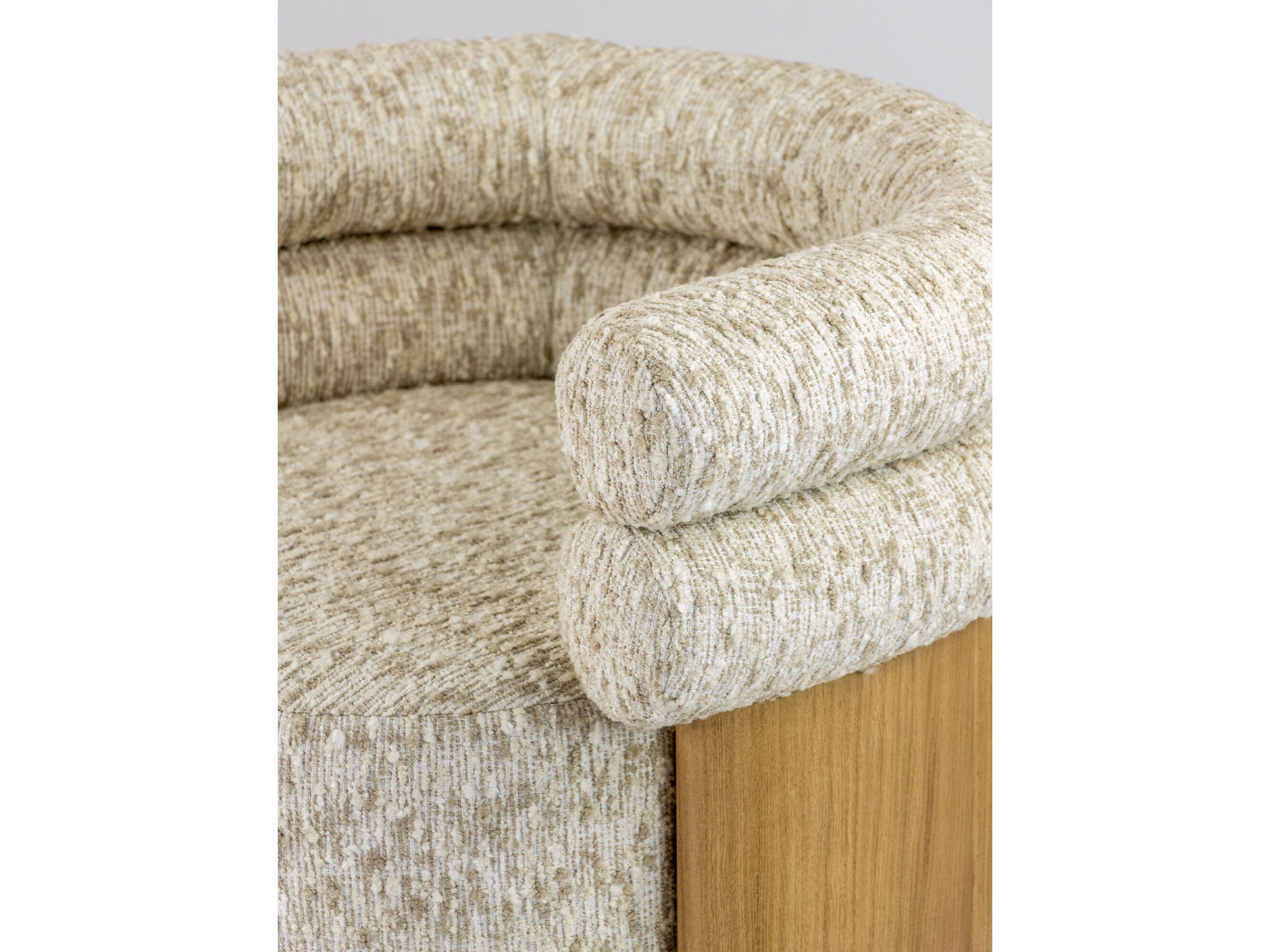 Тканевое кресло с подлокотниками JOSÉ LEITE DE CASTRO HARU ARCH-00108878 - Вид №1