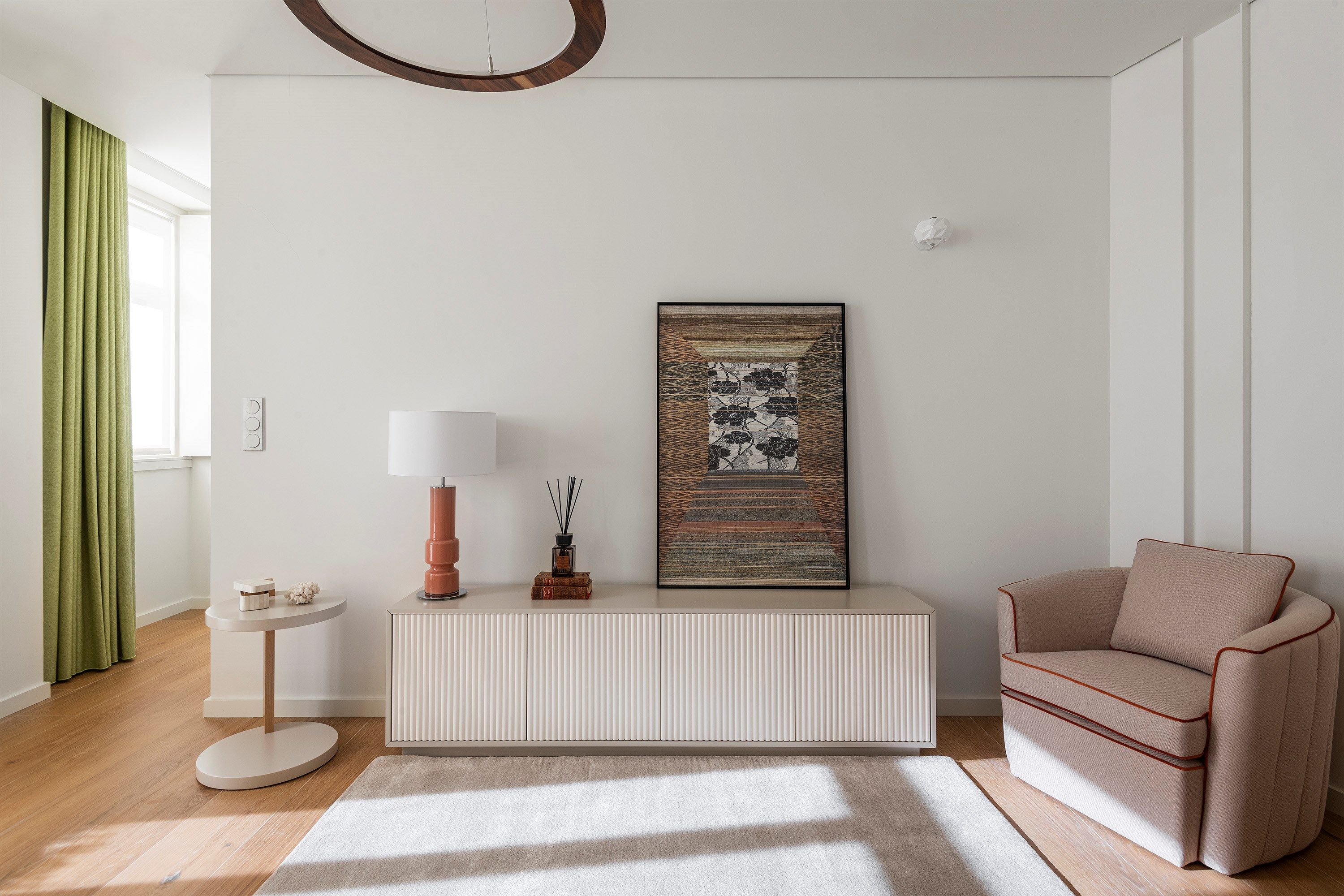 Бархатное кресло с подлокотниками Stylish Club Fortune ARCH-00031938 - Вид №9