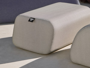 Прямоугольный садовый пуф