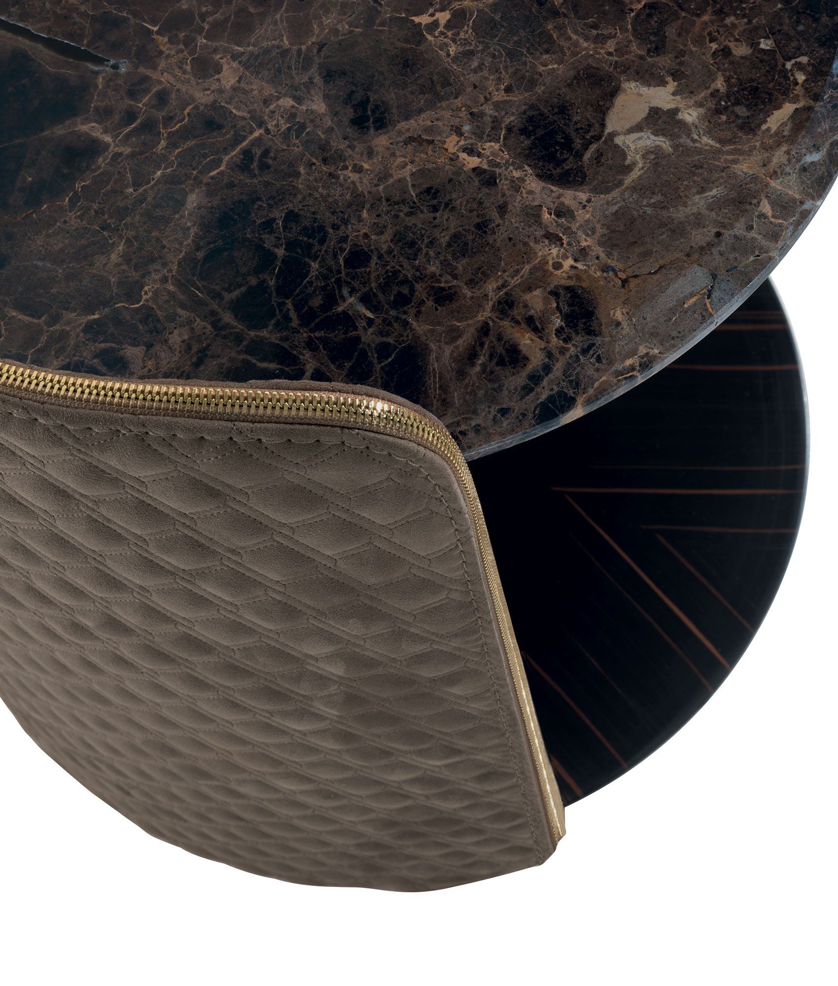 Круглый мраморный журнальный столик и стеганая обивка Vittoria Frigerio Contarini ARCH-00008516