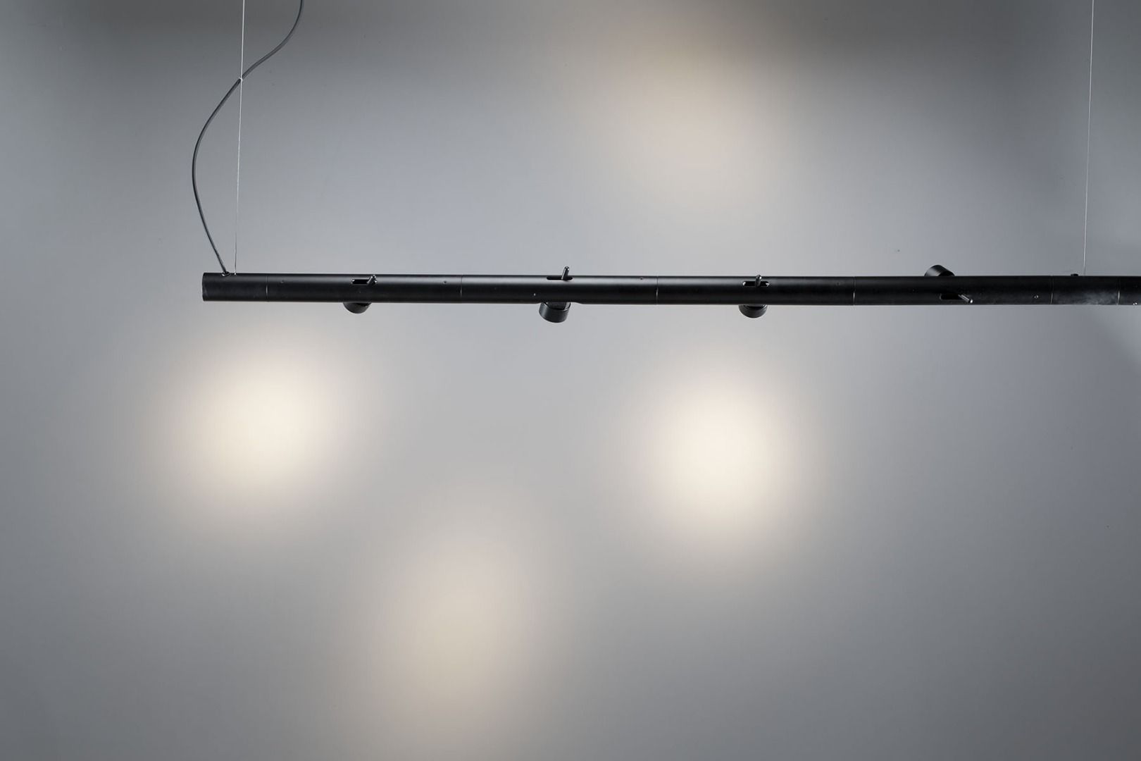 Алюминиевый регулируемый светодиодный подвесной светильник Martinelli Luce Калаброне ARCH-00101560 - Вид №2