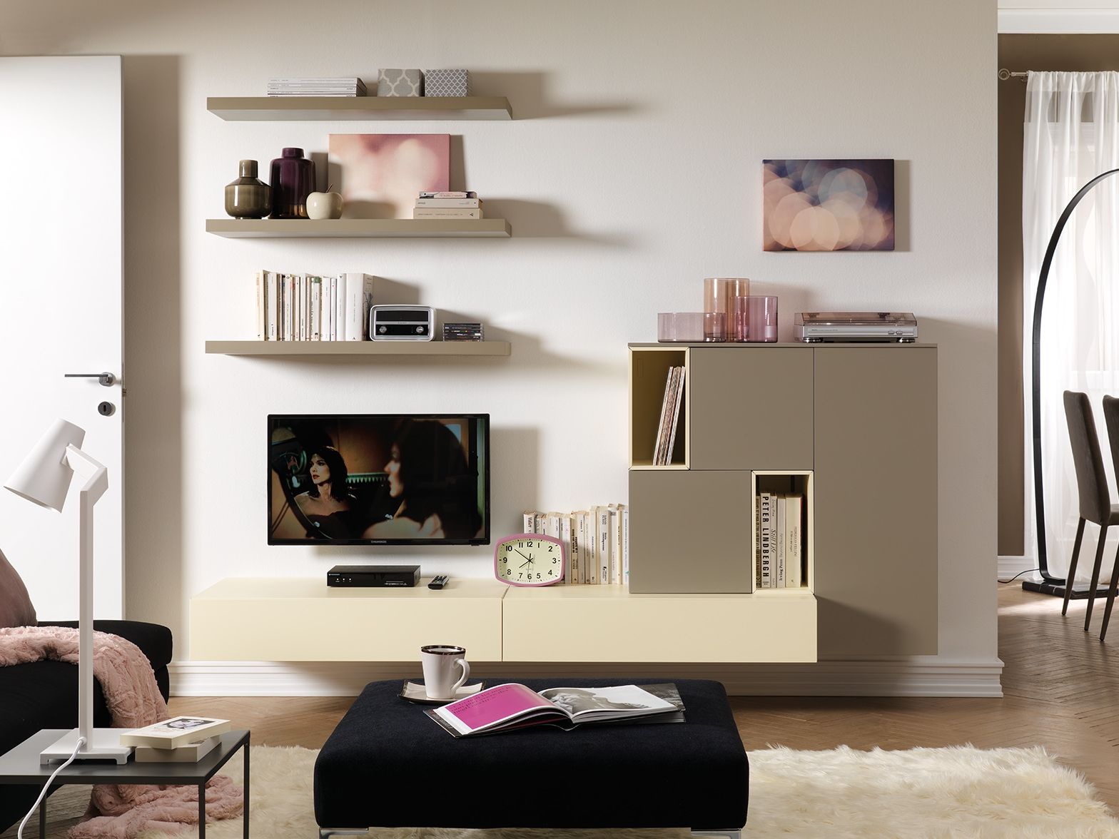 Установленная стеной секционная оборудованная стена Moretti Compact LV108 ARCH-00069287 - Вид №1