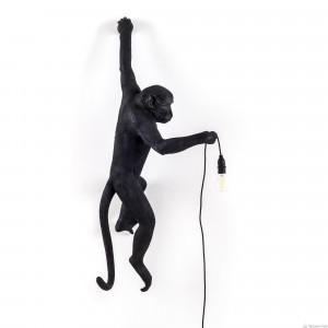 Seletti 14921 hanging MONKEY OUTDOOR черный настенный светильник обезьяна с лампочкой
