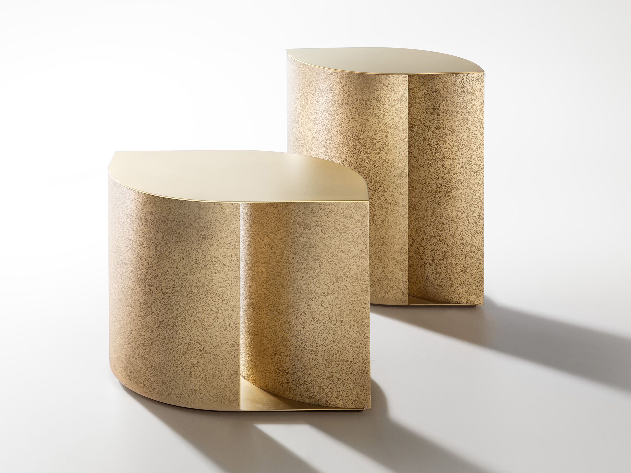 Металлический журнальный столик DE CASTELLI синестезия ARCH-00128220