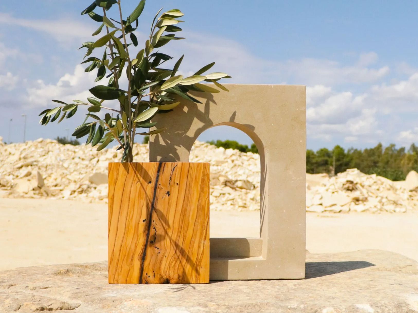 Безделушка / скульптура из камня Лечче и оливкового дерева PIMAR руины ARCH-00028502