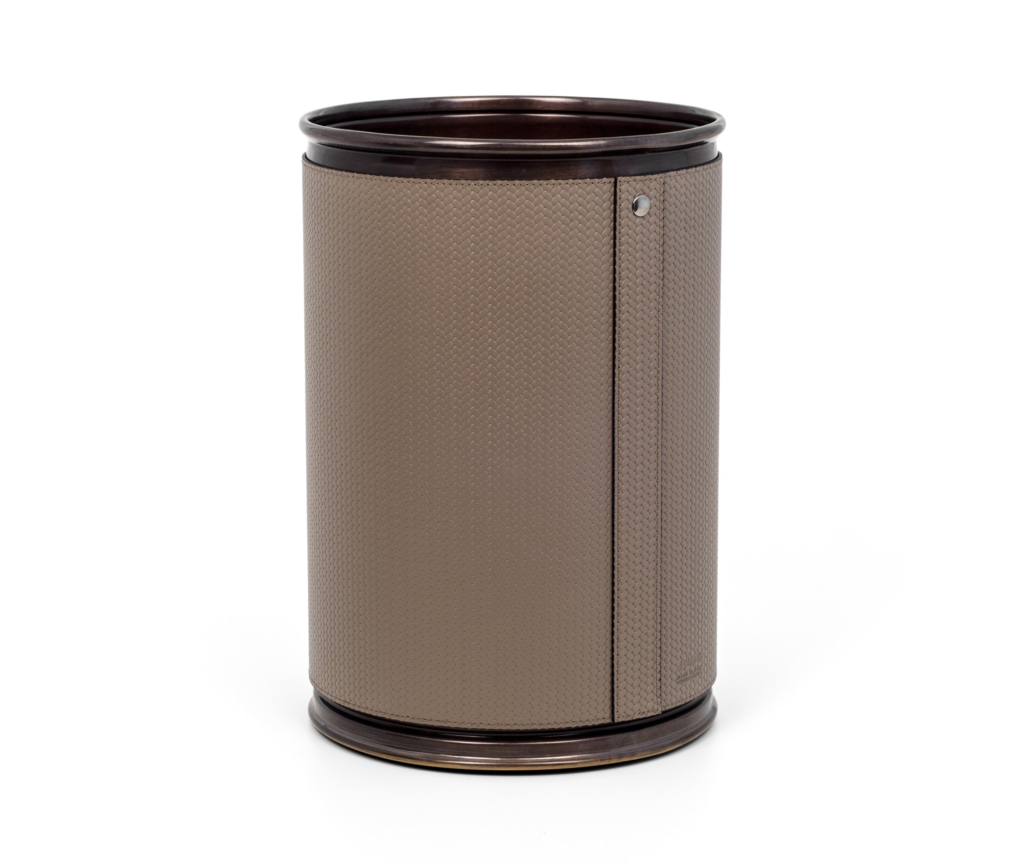 Круглая металлическая корзина - Ø 22XH32 см / хромированная металлическая отделка / зернистая кожа кремового цвета